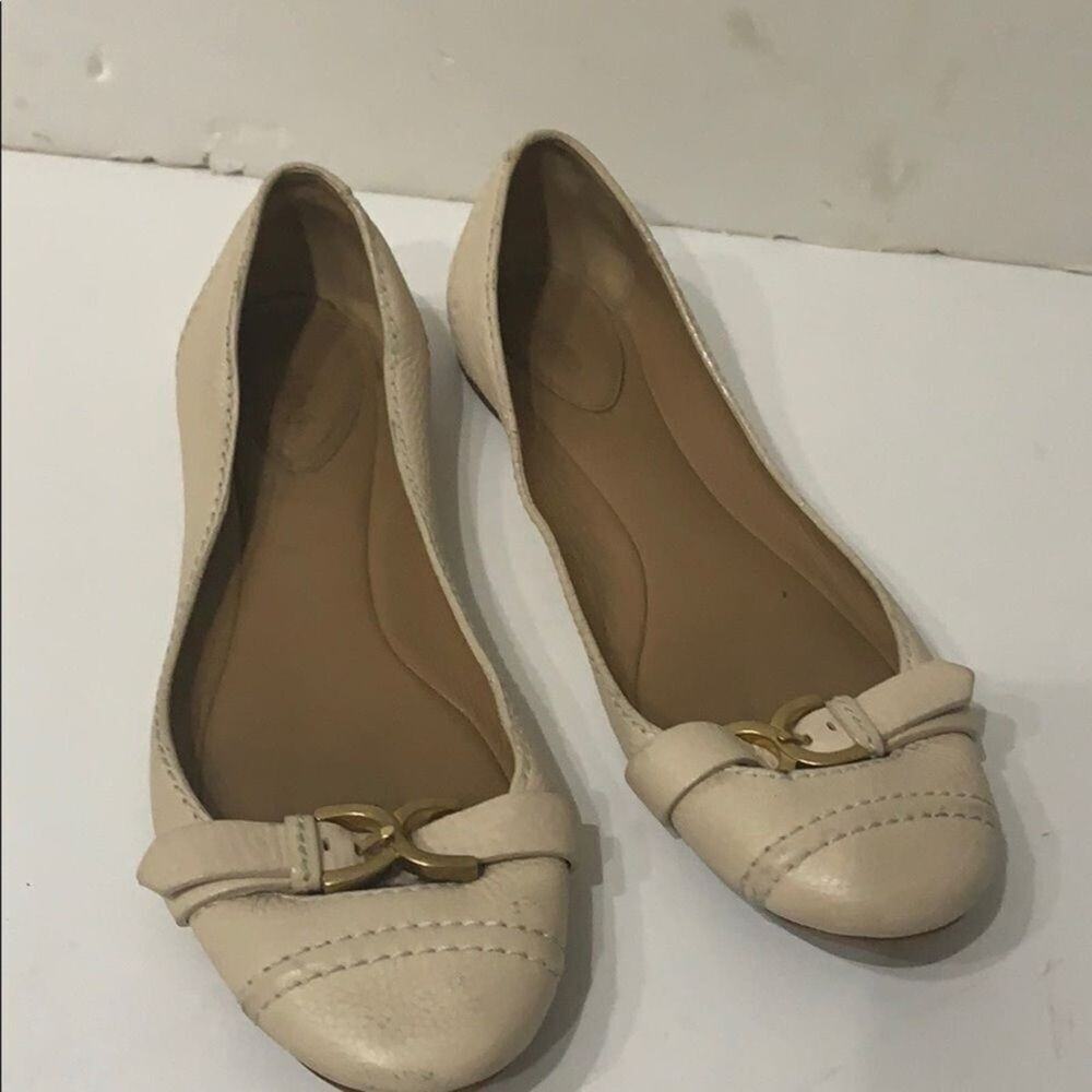 CHLOE FLATS GOLD BUCKLE DETAILS SIZE 37